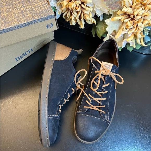 Born ALLEGHENY LUXE Navy Blue Brown Suede Leather Sneakers Mens Sz 10.5 W/ Box - Picture 1 of 10